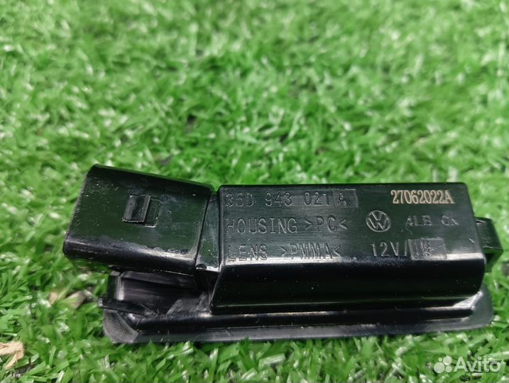 Фонарь подсветки номерного знака VAG Volkswagen Pa