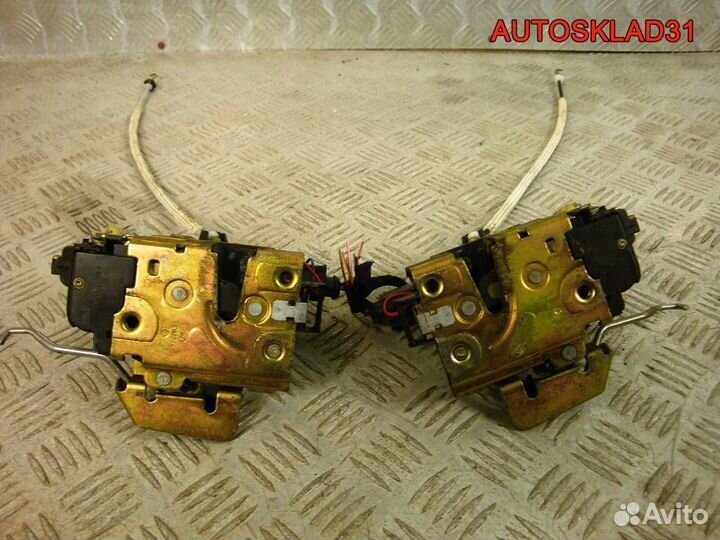 Замок двери передней Audi A6 C5 4в2837015а