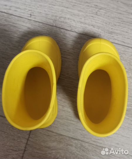 Резиновые сапоги р-р 24