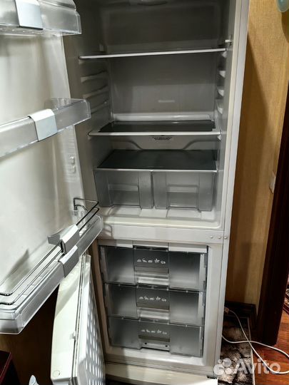 Холодильник blomberg