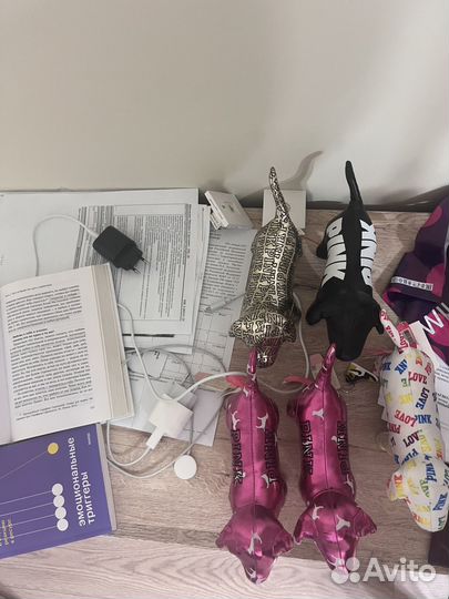 Собачка от victoria secret