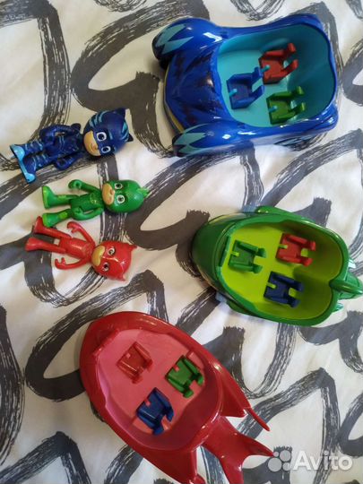 Герои в масках игрушки