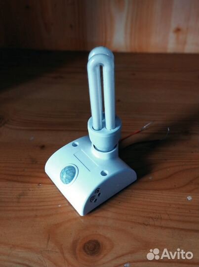 Лампа с датчиком движения