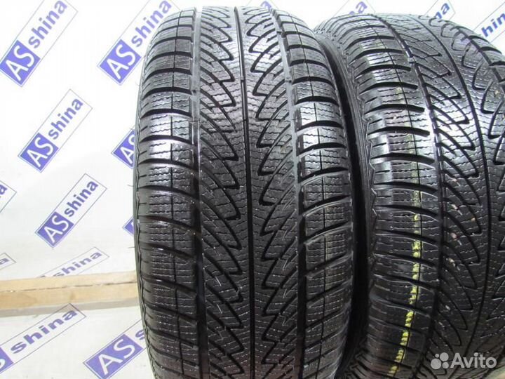 Goodyear UltraGrip 8 Performance 215/55 R16 92N