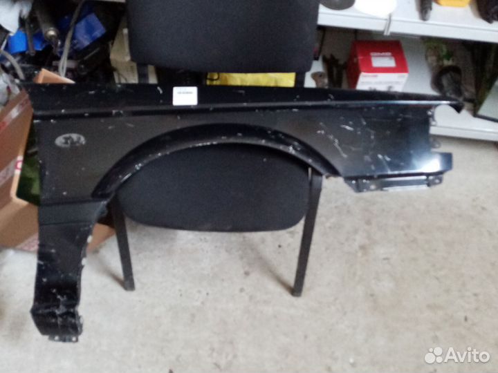 Крыло Nissan Sunny california WSB 12 CD17 1990