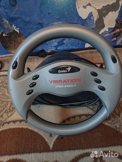 Игровой руль с педалями