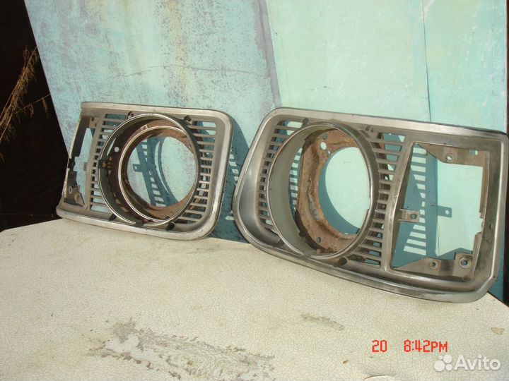 Тойота хайс решотки на фары