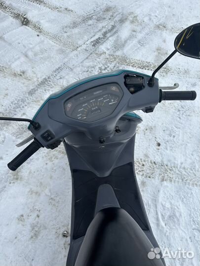 Скутер Honda lead