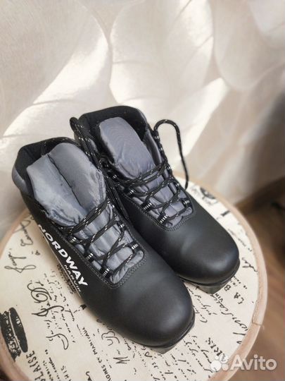 Лыжные ботинки