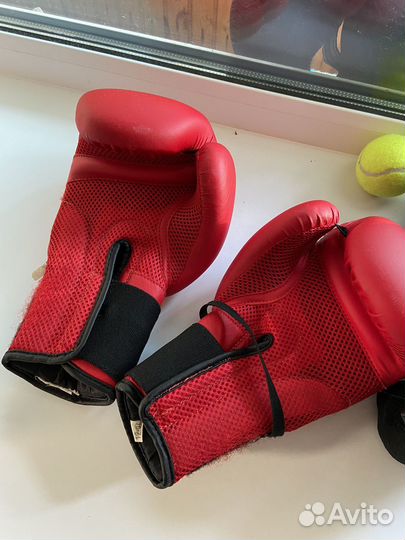 Боксерские перчатки 12 oz