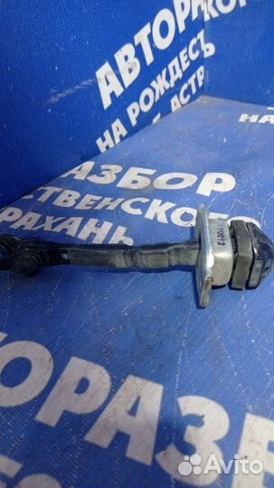 Ограничитель двери Honda Fit хэтчбек 2012