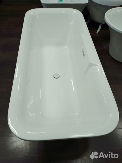 Отдельностоящая акриловая ванна Norro-5036