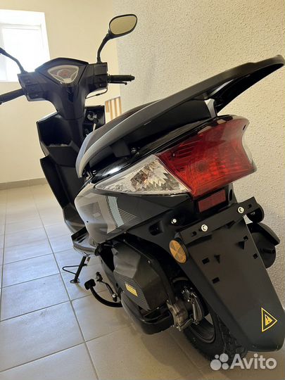 Скутер Scirocco