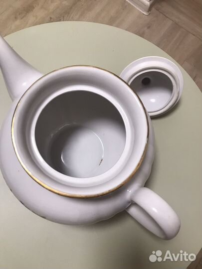 Чайник заварочный фарфоровый