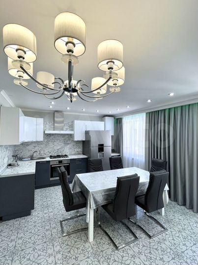 2-к. квартира, 80 м², 1/4 эт.