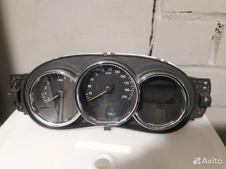 Щиток приборов на рено логан 2