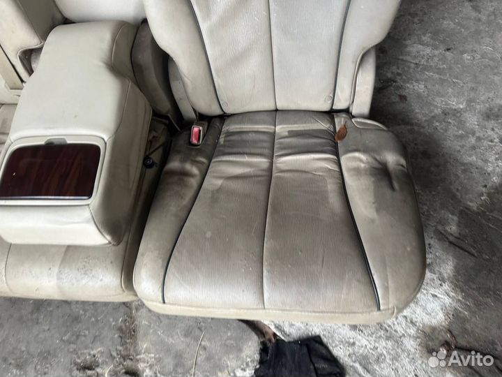 Сиденье заднее Toyota Venza