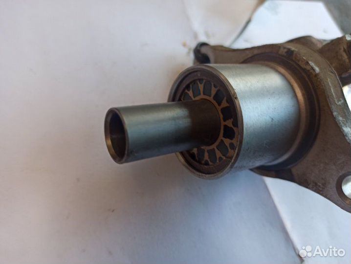 Главный тормозной цилиндр Ford Focus CB4 qqdb 2010