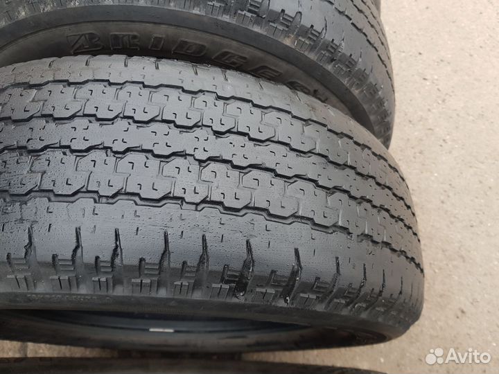 Bridgestone Dueler H/T D689 215/65 R16 98H