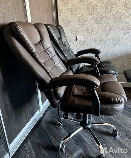 Офисное кресло руководителя