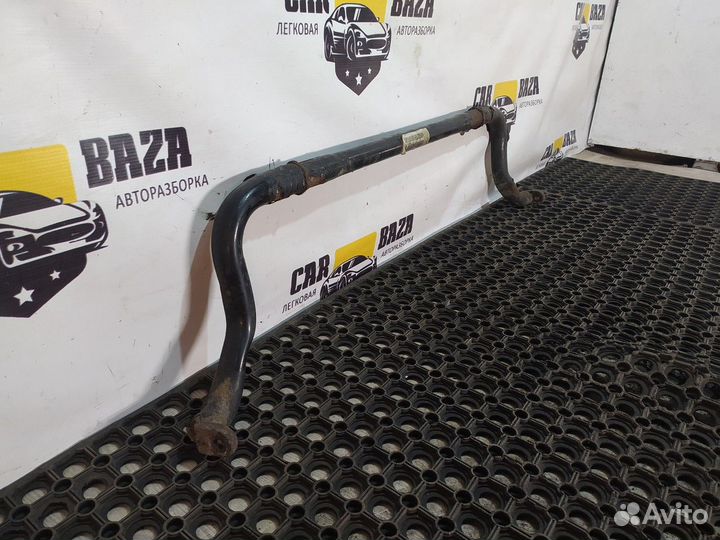 Стабилизатор передний