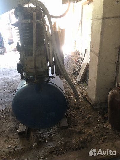 Компресор воздушный (промышленный )