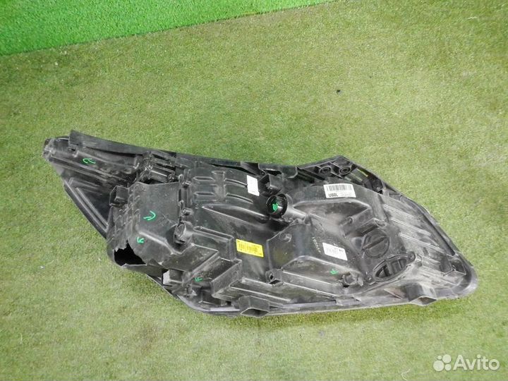 Фара левая Kia Sorento/Sorento Prime