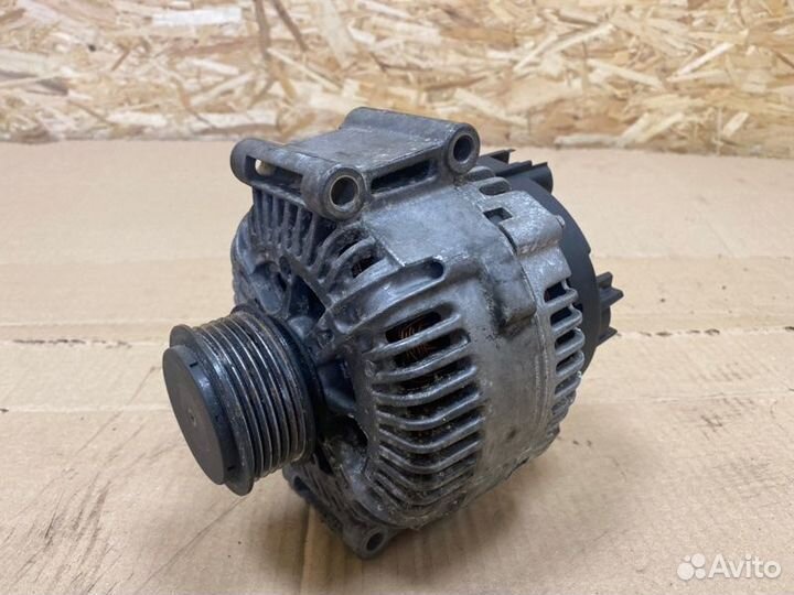 Генератор Audi A4 8E AUK 2006