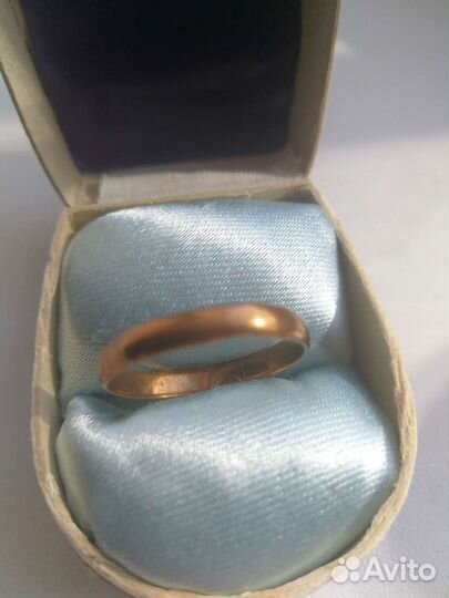 Золотое обручальное кольцо времён ВОВ