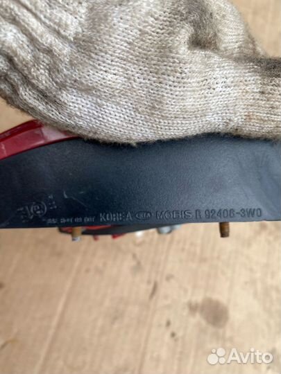 Фонарь задний правый Kia Sportage 3 дефект