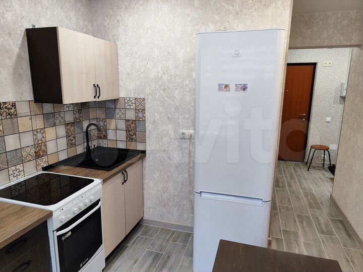 1-к. квартира, 38 м², 1/17 эт.