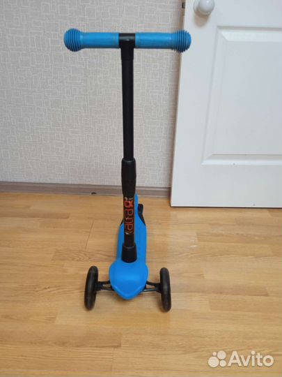 Самокат детский трехколесный бу