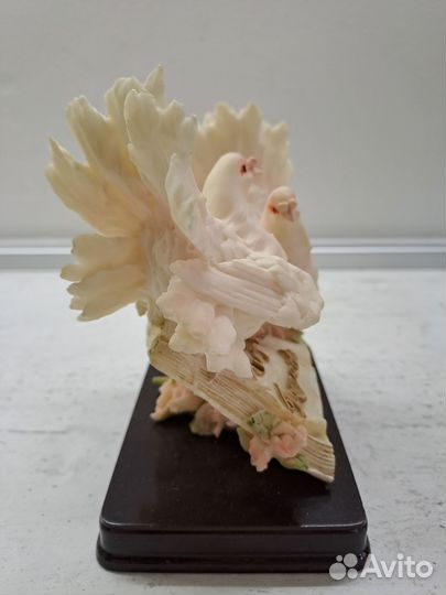 Статуэтка голубиная пара