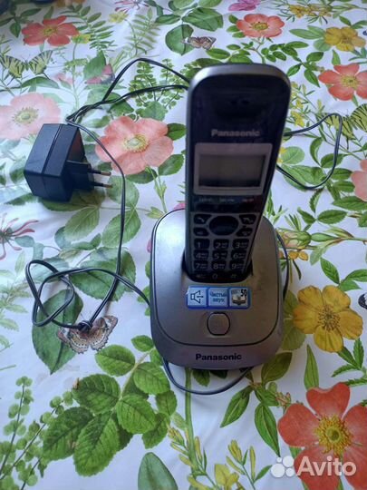 Стационарный радио телефон Panasonic