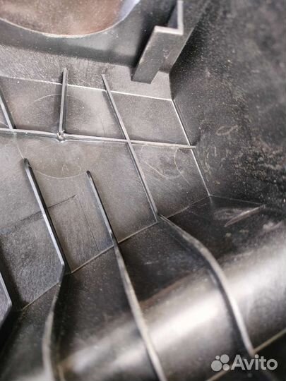 Корпус воздушного фильтра BMW 3 E46