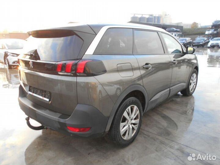 Peugeot 5008 2017-2022 на запчасти