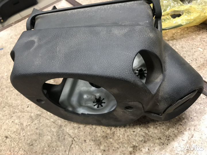 Кожух рулевой колонки Шевроле Авео Т300