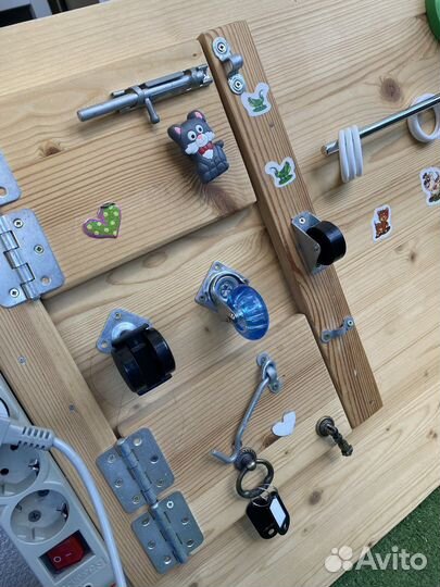 Развивающие игрушки для детей (бизи доска)