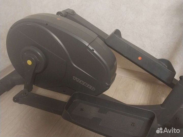 Эллиптический тренажер tourneo