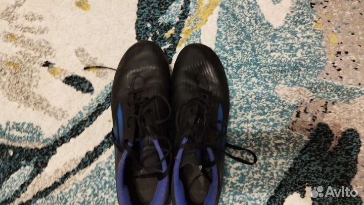 Футбольные бутсы adidas