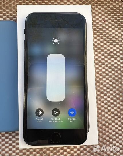iPhone SE (2020), 64 ГБ