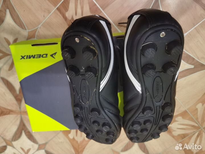 Спортивная обувь