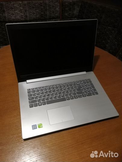 Большой игровой ноутбук17.3/i5 7200u/920MX/8GB/SSD