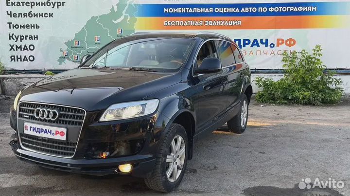 Ручка двери задней внутренняя левая Audi Q7 (4L) 4