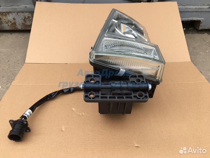Фара Вольво FH12 FM12 левая