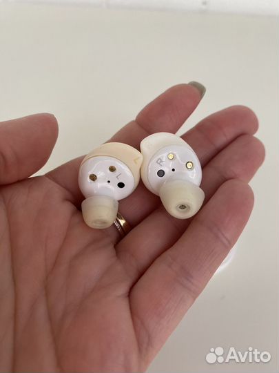 Беспроводные наушники samsung galaxy buds