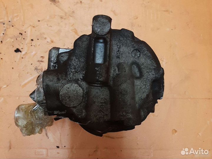 Компрессор кондиционера Mercedes Benz W203