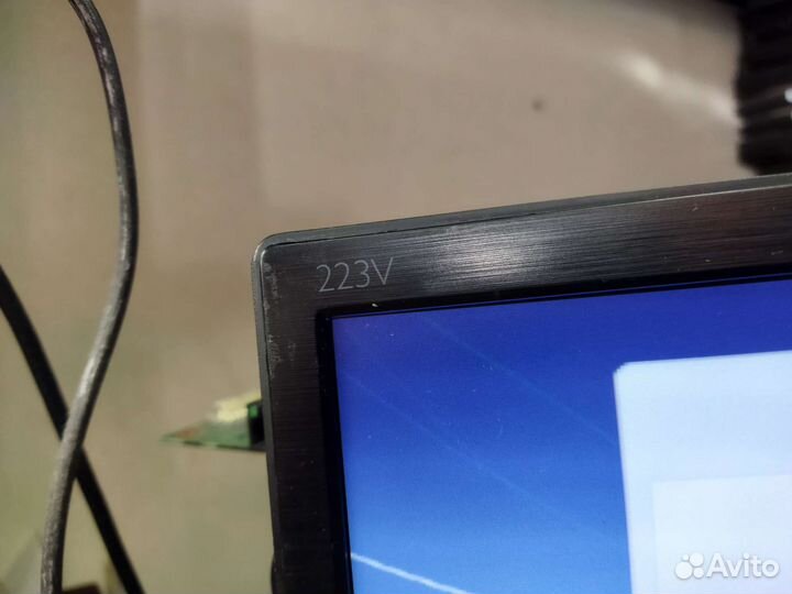 Монитор philips 22 дюйма