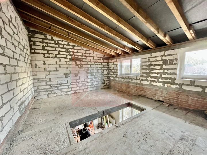 2-к. квартира, 64 м², 4/5 эт.