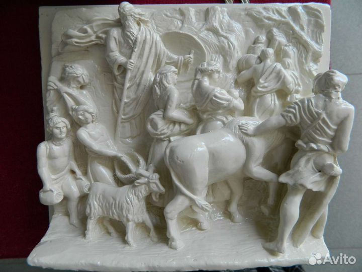 Барельефы формы